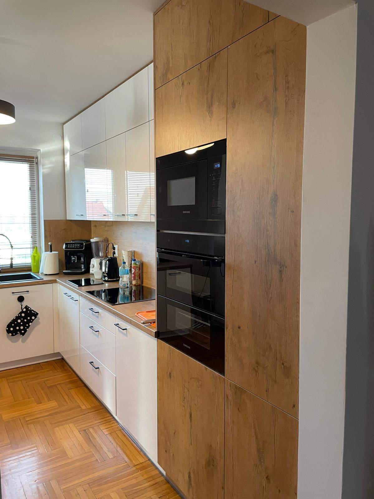 Biała kuchnia na wymiar w połysku 