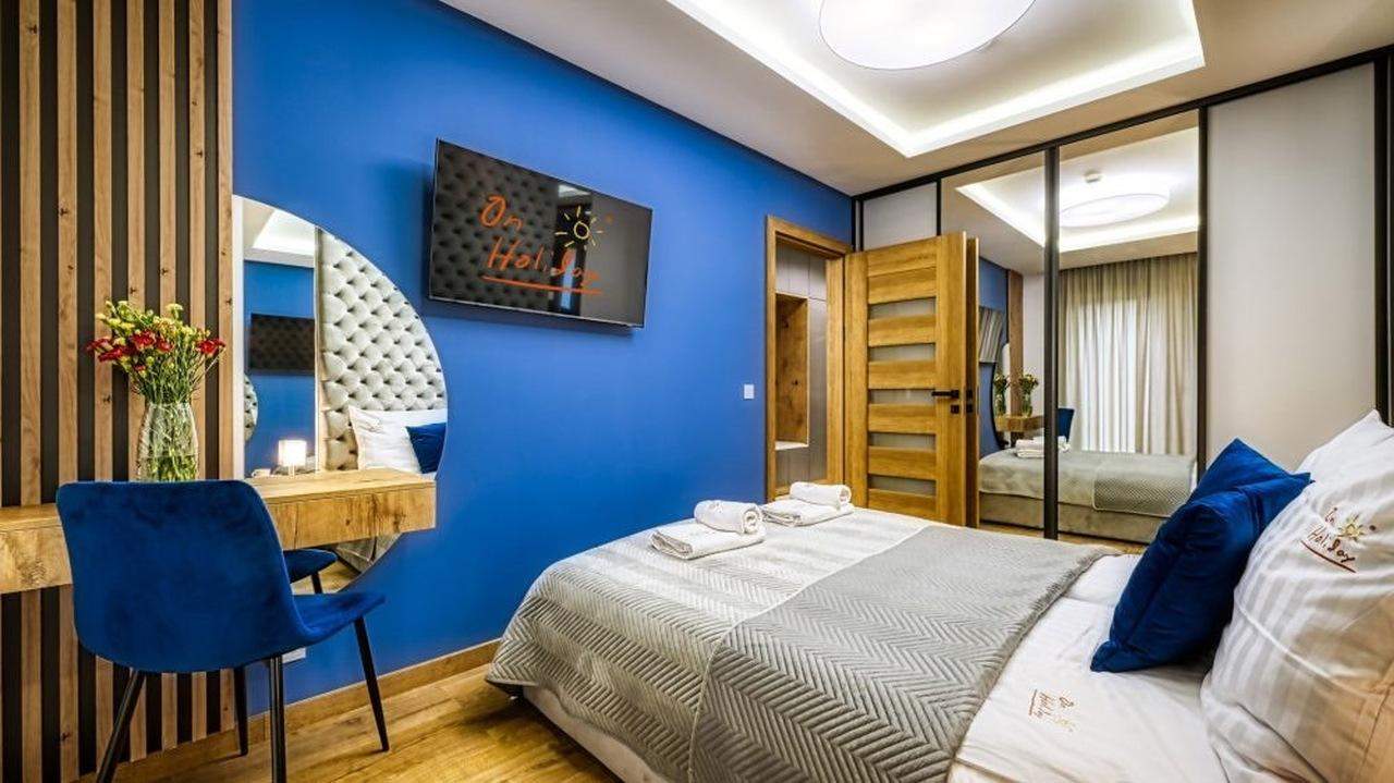 szafa-na-wymiar-alfa-nowoczesna-minimalistyczna- przedpokój-meble-zmontowane 