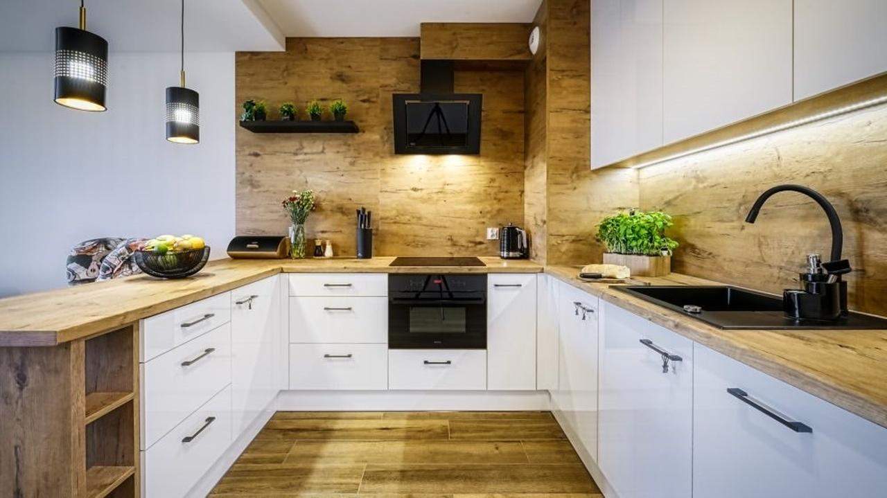 nowoczesna designerska biała kuchnia  na wymiar 