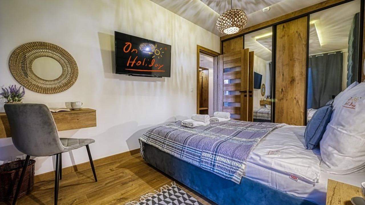 szafa-na-wymiar-alfa-nowoczesna-minimalistyczna- przedpokój-meble-zmontowane 