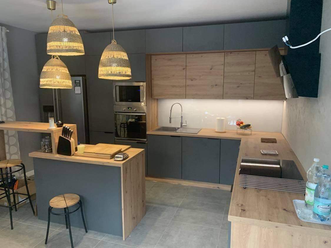 szara zabudowa kuchenna