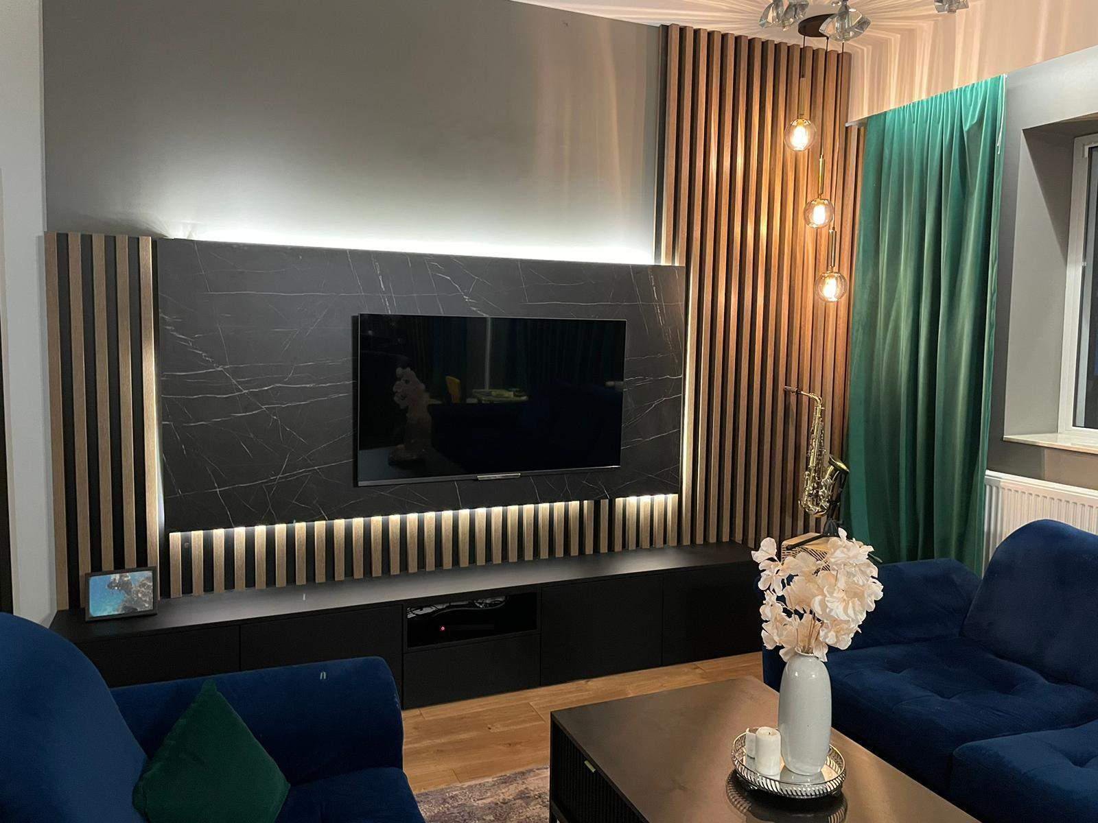 ścianka telewizyjna z lamelami i podświetleniem led na wymiar 